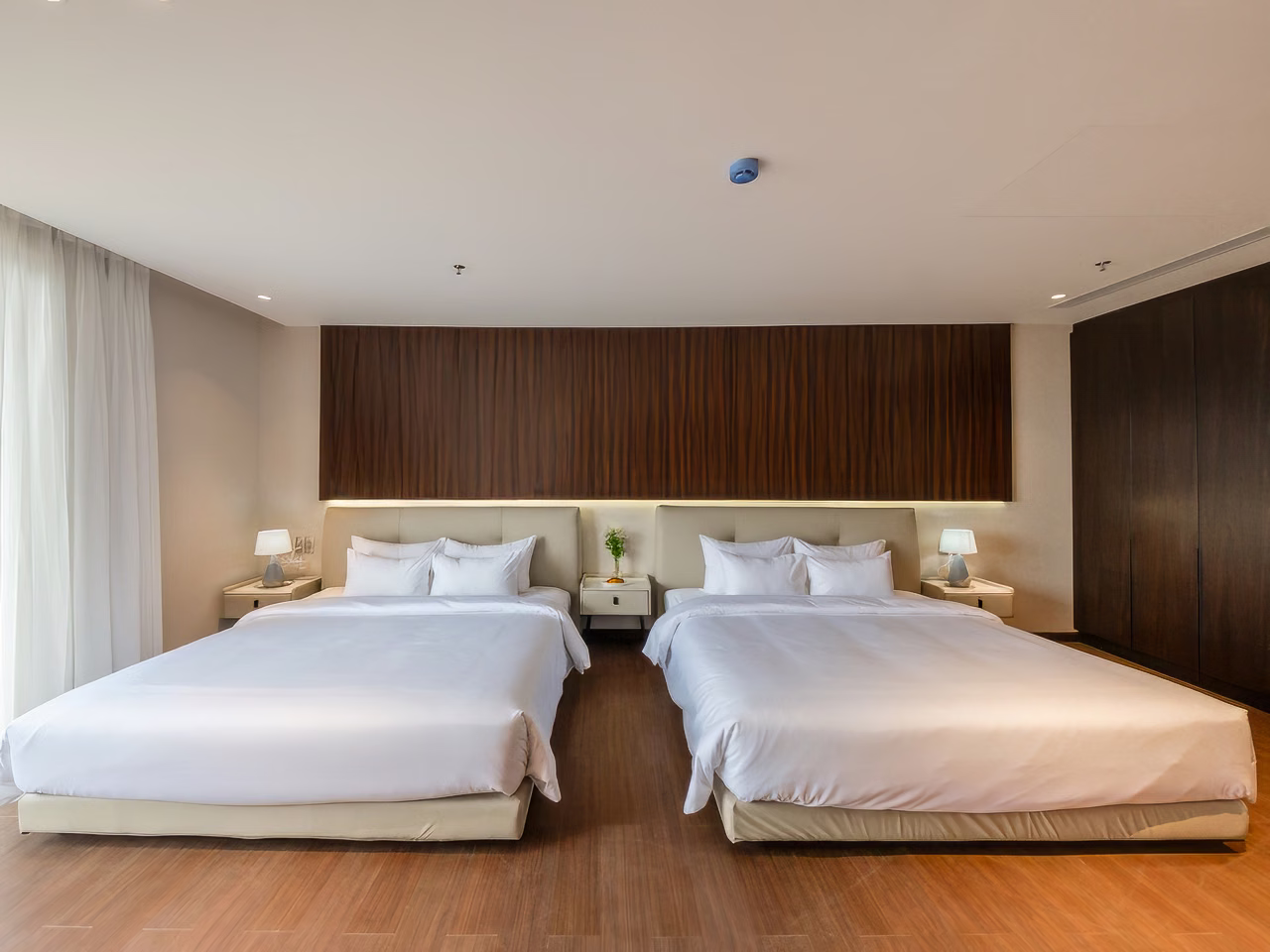 Family Suite hướng thành phố tại Pinewood Hotel Dalat